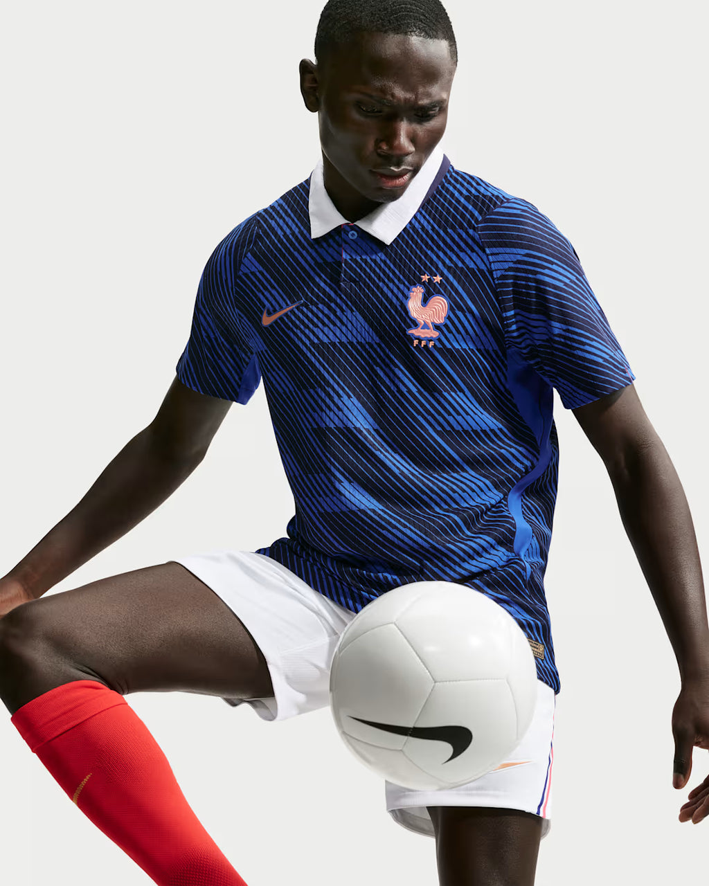 Maillot de football France domicile 2026 Ethan Business, édition premium, nouveau design officiel, maillot club bleu avec logo FFF.