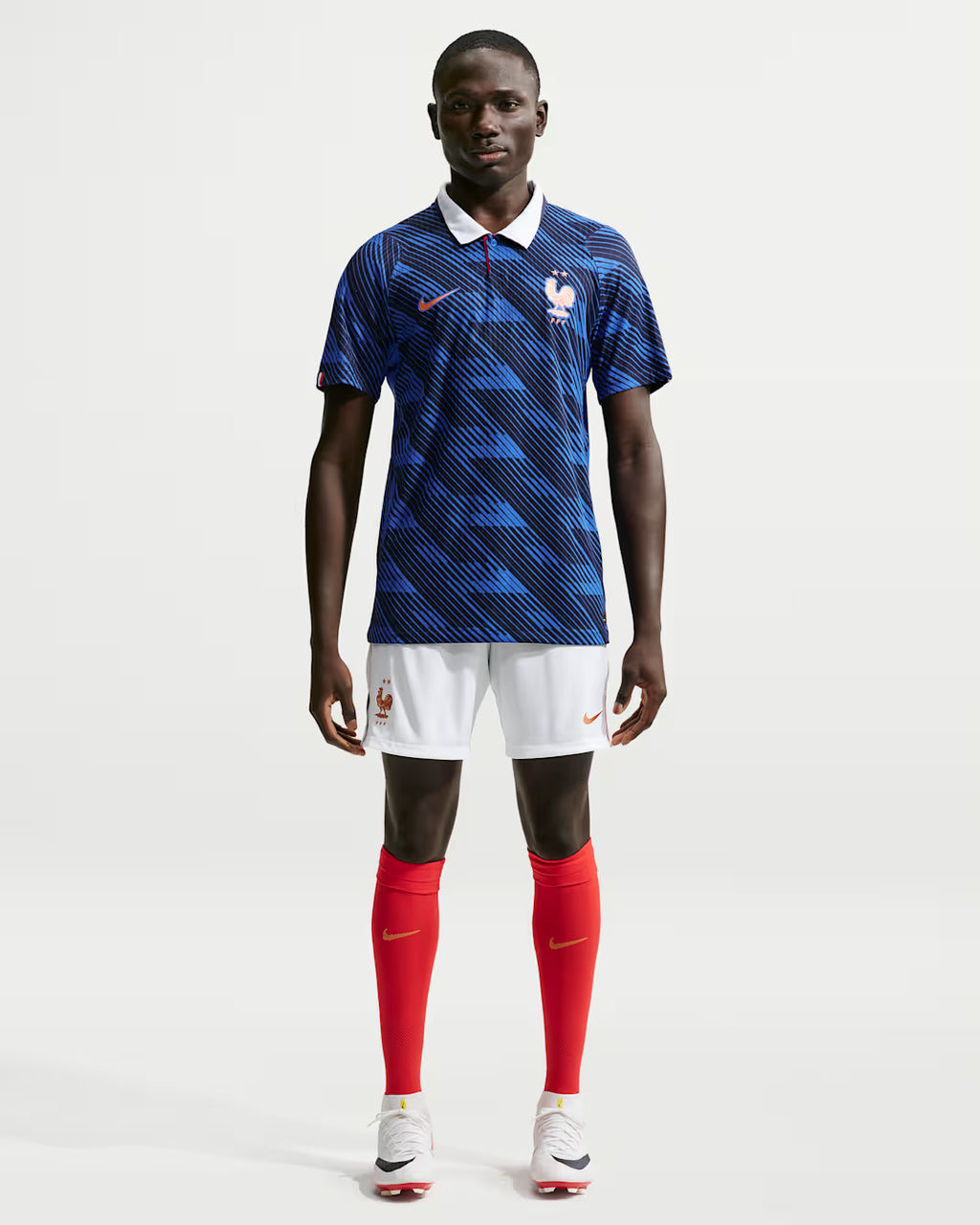 Maillot France Domicile 2026 Ethan Business, maillots club officiel avec nouveau design, logo FFF, détails du maillot.