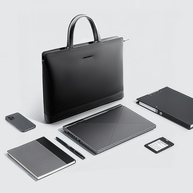 Mallette Professionnelle Mark Ryden – Design Ultra-Slim & Imperméable (15.6")