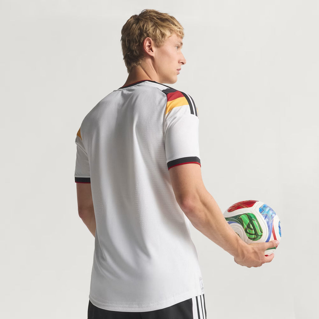 Maillot domicile de l'Allemagne 2026 officiel, étiquette authentique blanc, design premium, marque Ethan Business, maillots club.