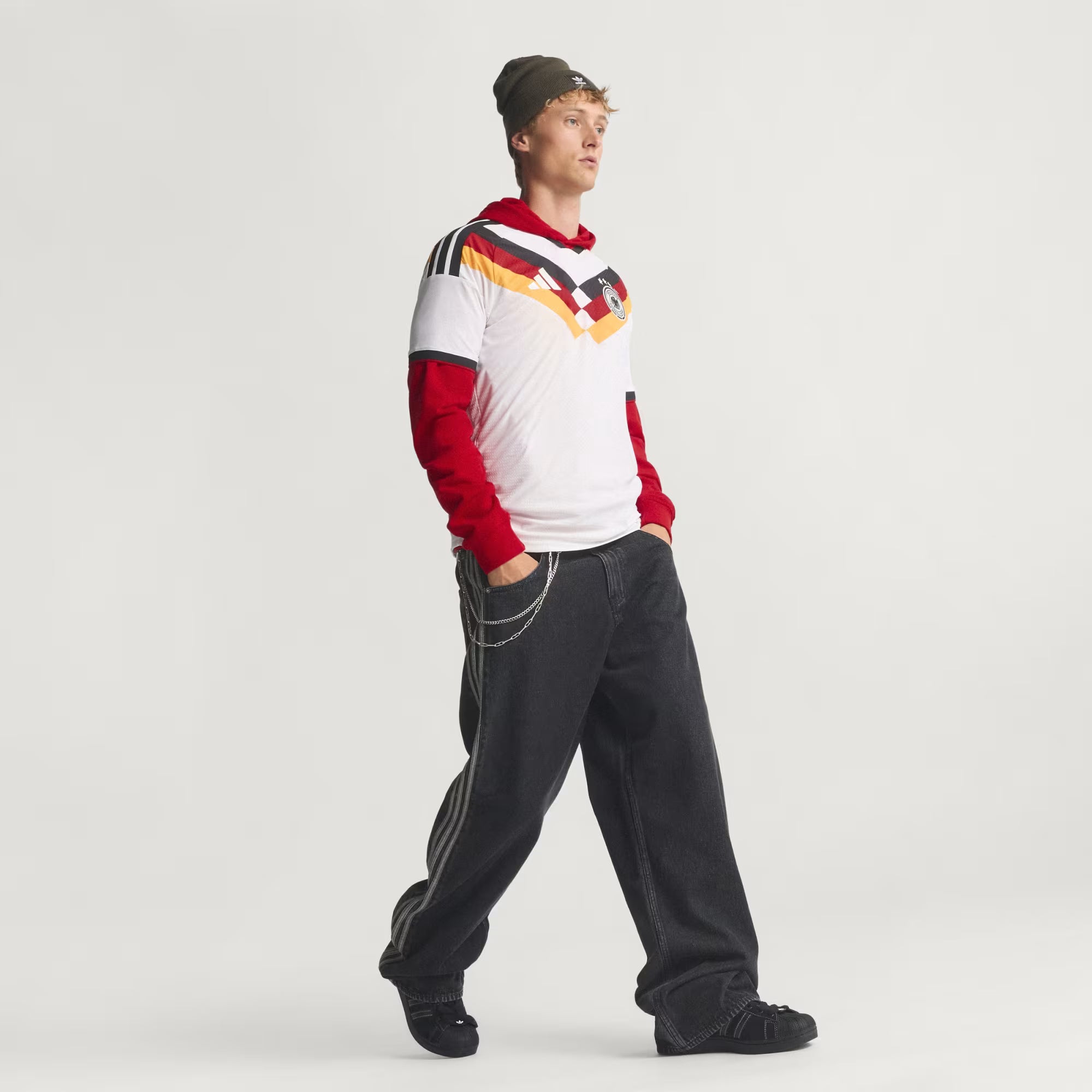 Maillot domicile de l'Allemagne 2026 Ethan Business, maillot officiel blanc avec design authentique, pour fans de football.
