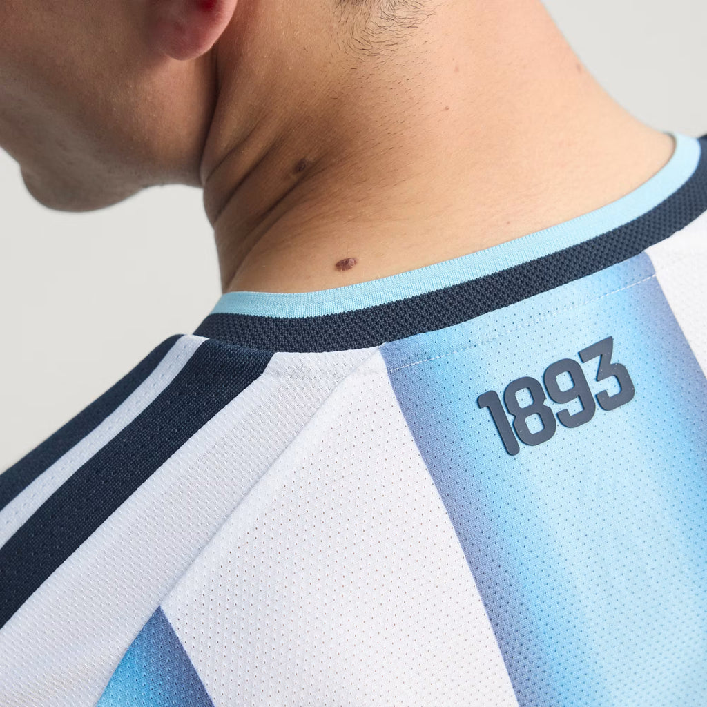 Maillot domicile de l'Argentine 2026 Ethan Business, édition premium, design officiel blanc avec détails authentiques.