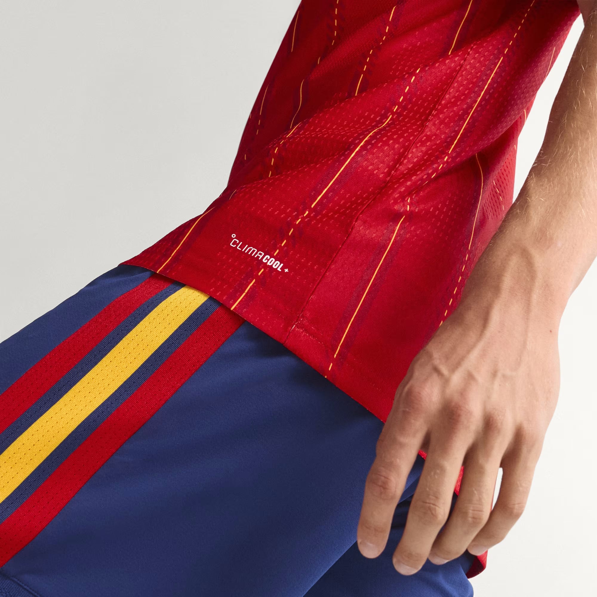 Maillot Espagne Domicile 2026 Ethan Business, maillot officiel rouge avec logo de l'équipe nationale, design authentique et moderne.