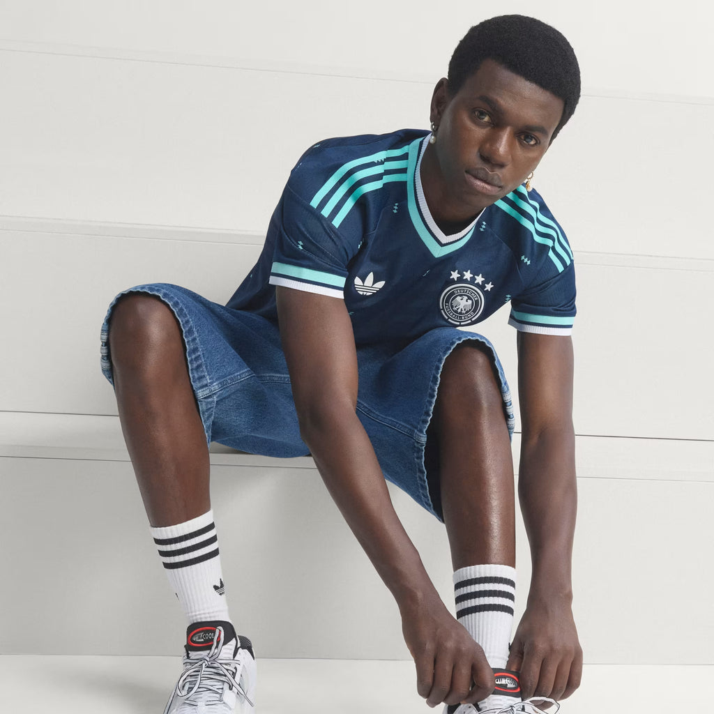 Maillot extérieur de l'Allemagne 2026 Ethan Business, design officiel bleu, maillot de football de club authentique.