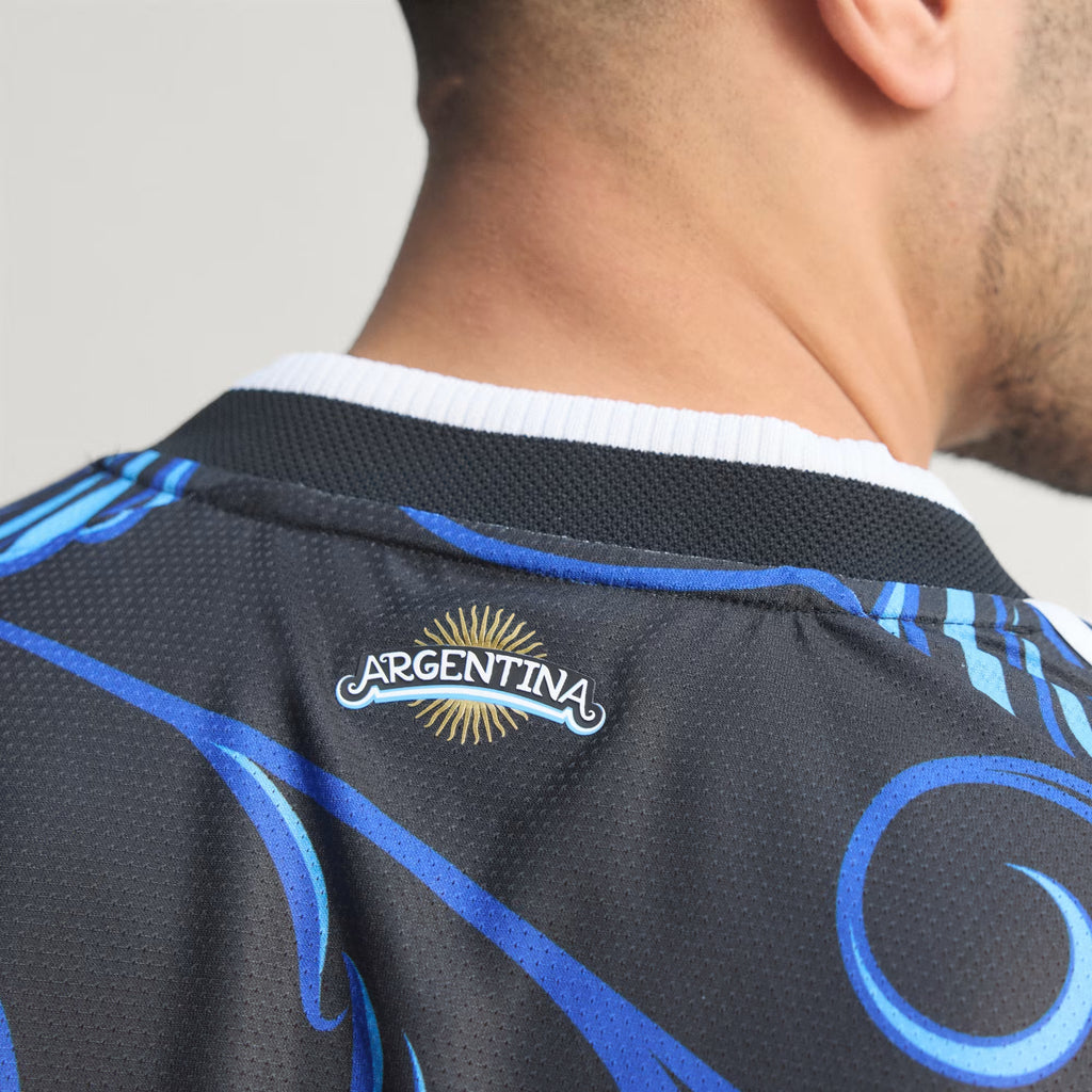 Maillot extérieur de football Argentine 2026 Ethan Business, design officiel noir, maillot de club authentique.