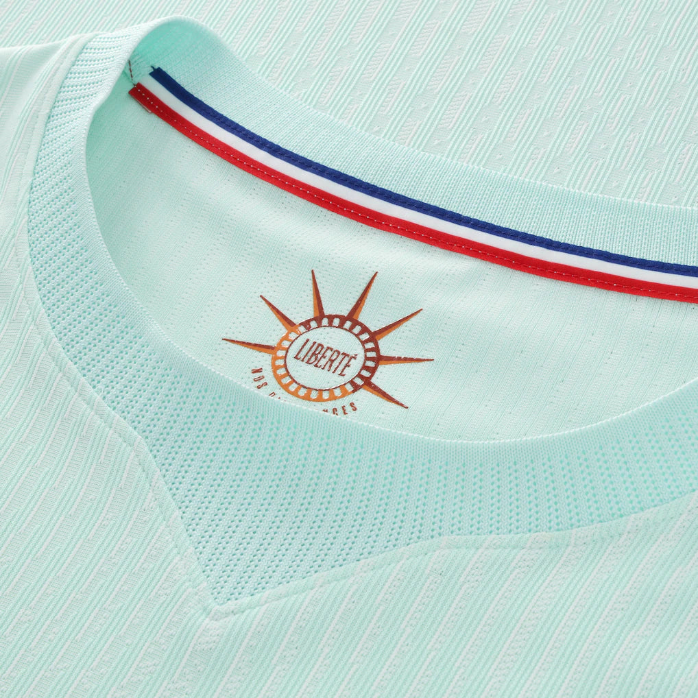 Maillot France Extérieur 2026 – Édition Premium | Élégance & Performance